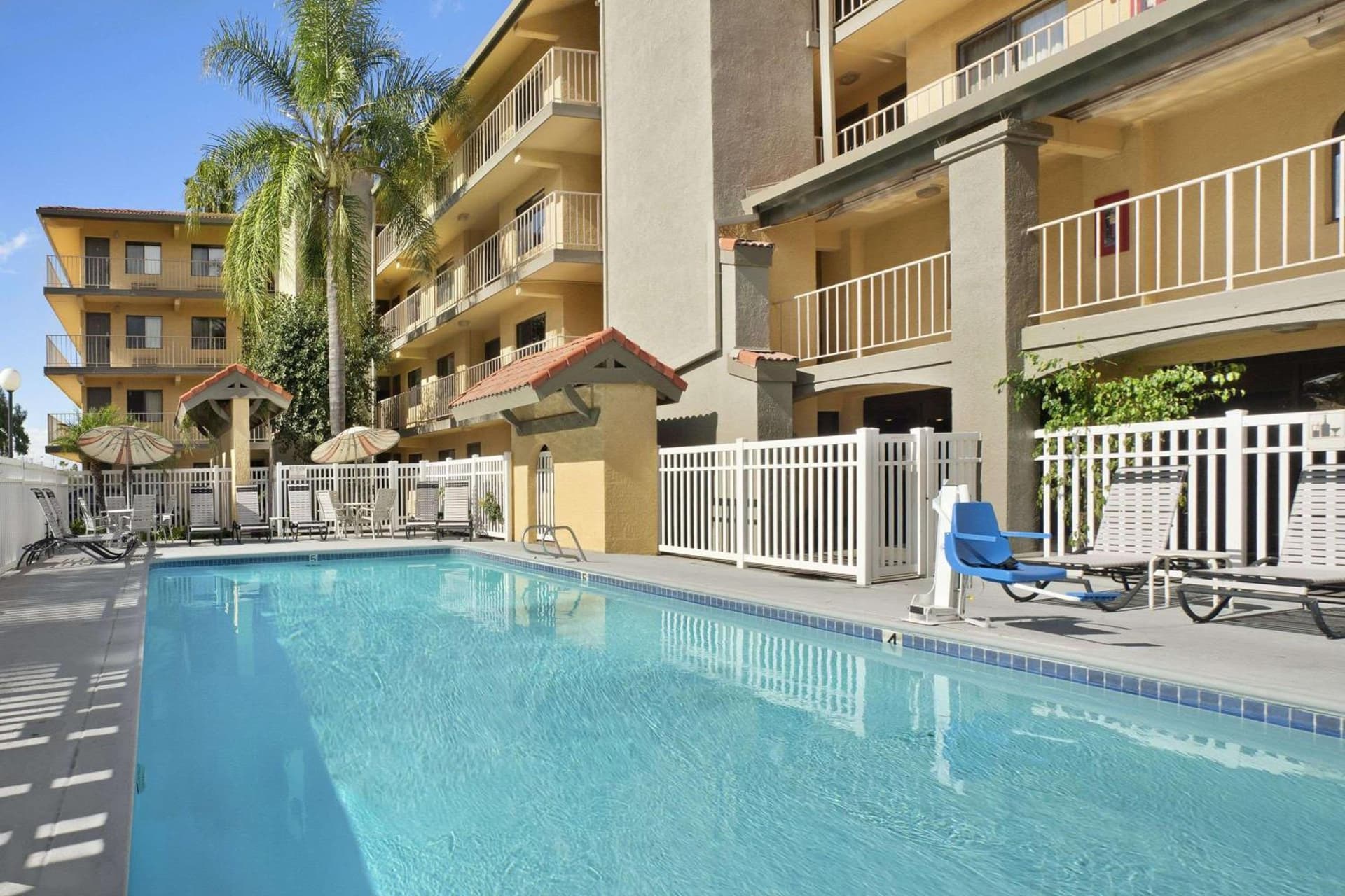 Days Inn by Wyndham Buena Park Anaheim property views in Buena Park, CA — gallery photo 3