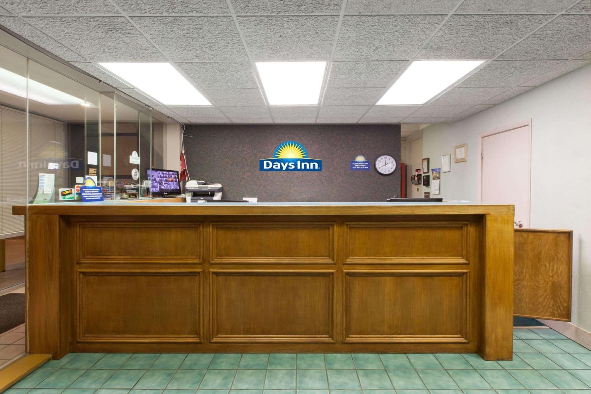 Days Inn by Wyndham Norman property views in Norman, OK — gallery photo 3