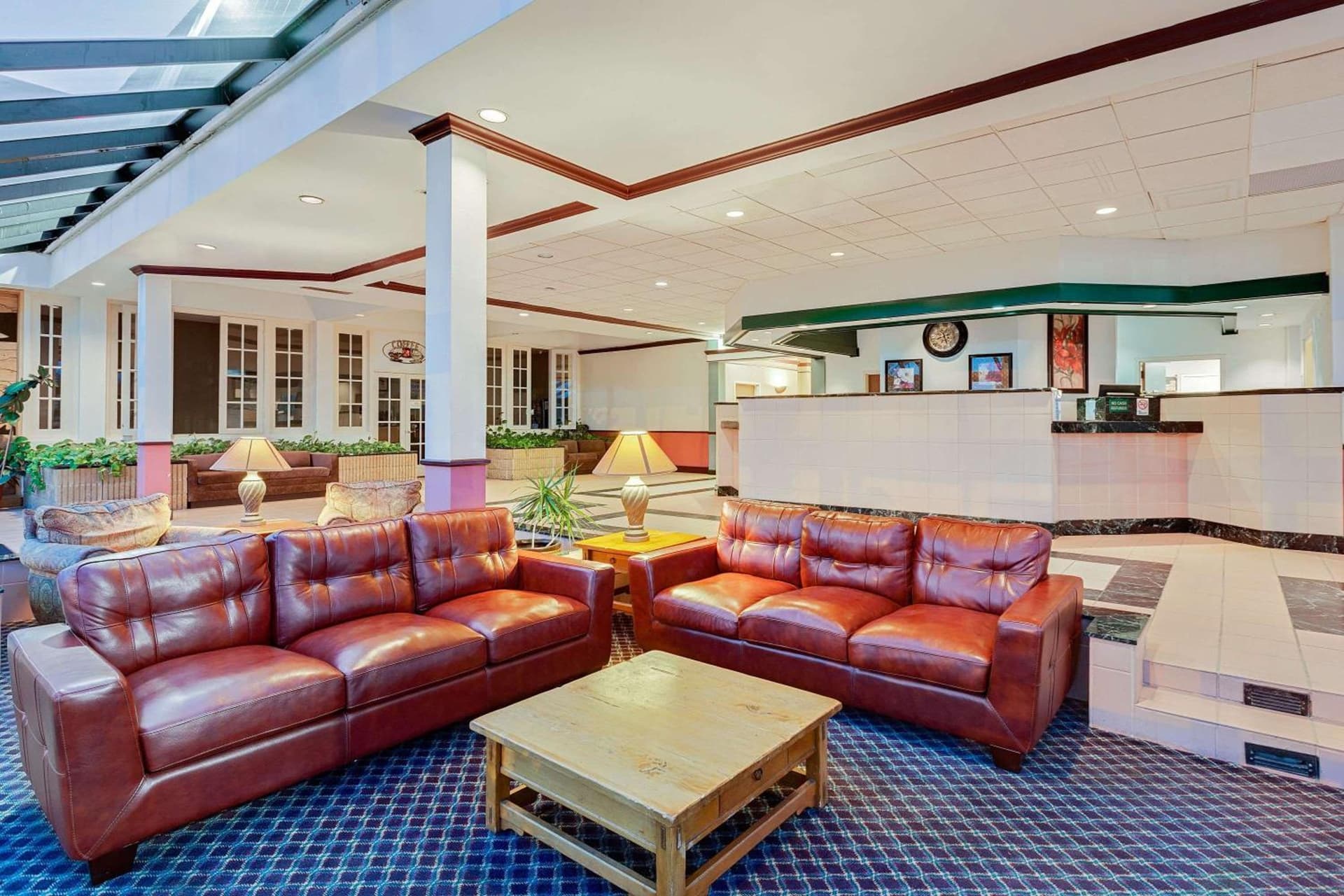 Days Inn by Wyndham Bay City interior in Bay City, TX — gallery photo 2