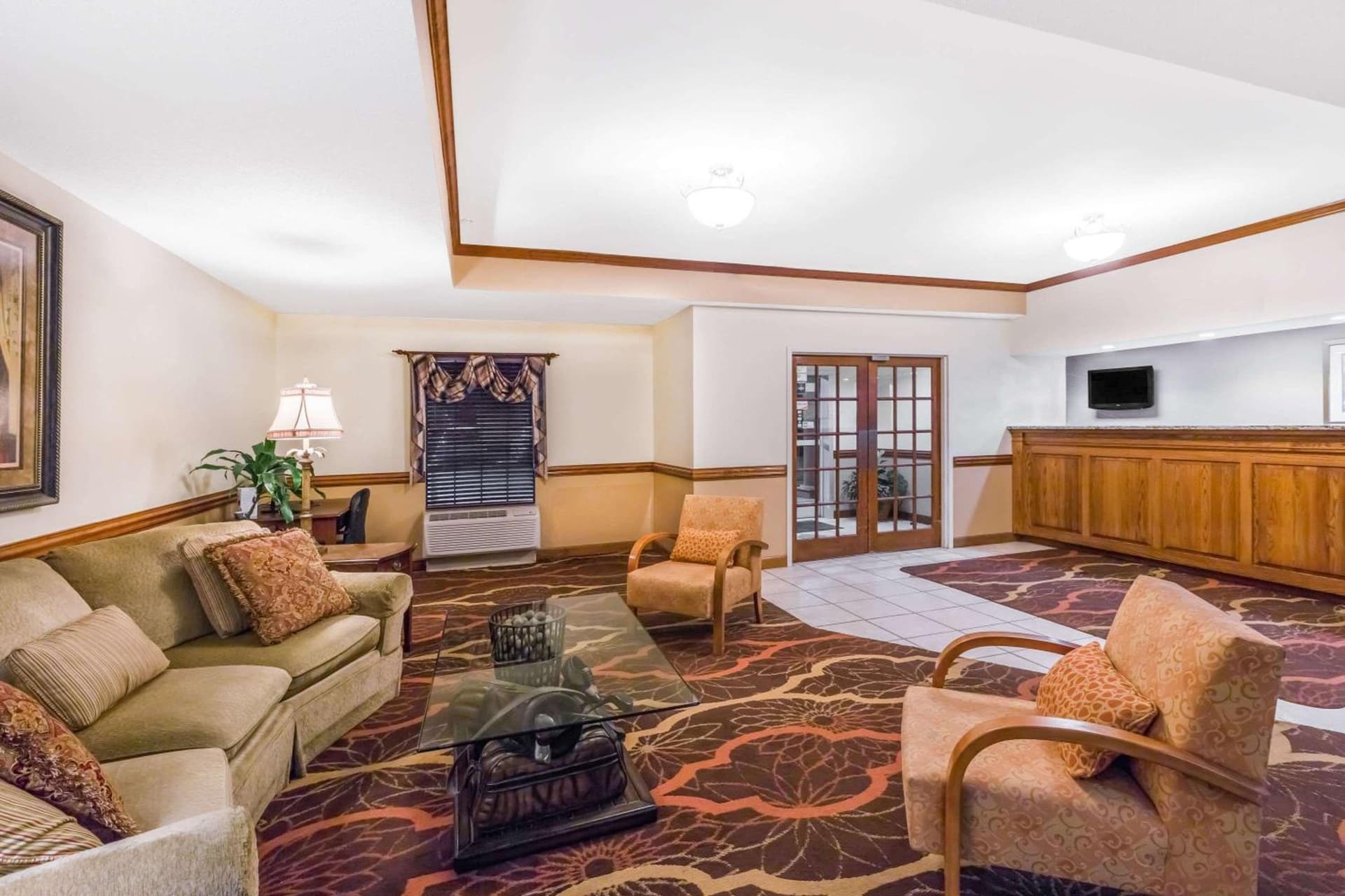 Days Inn by Wyndham Shallotte interior in Shallotte, NC — gallery photo 2