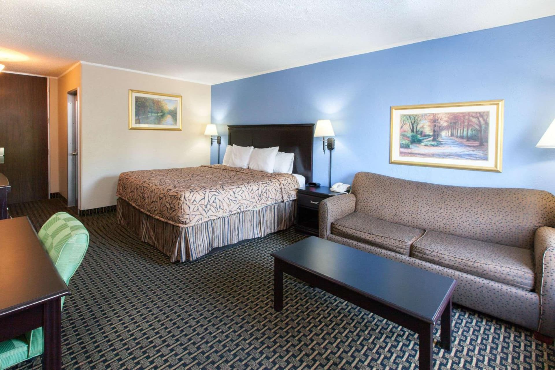 Days Inn by Wyndham Norman gallery photo in Norman, OK — image 5