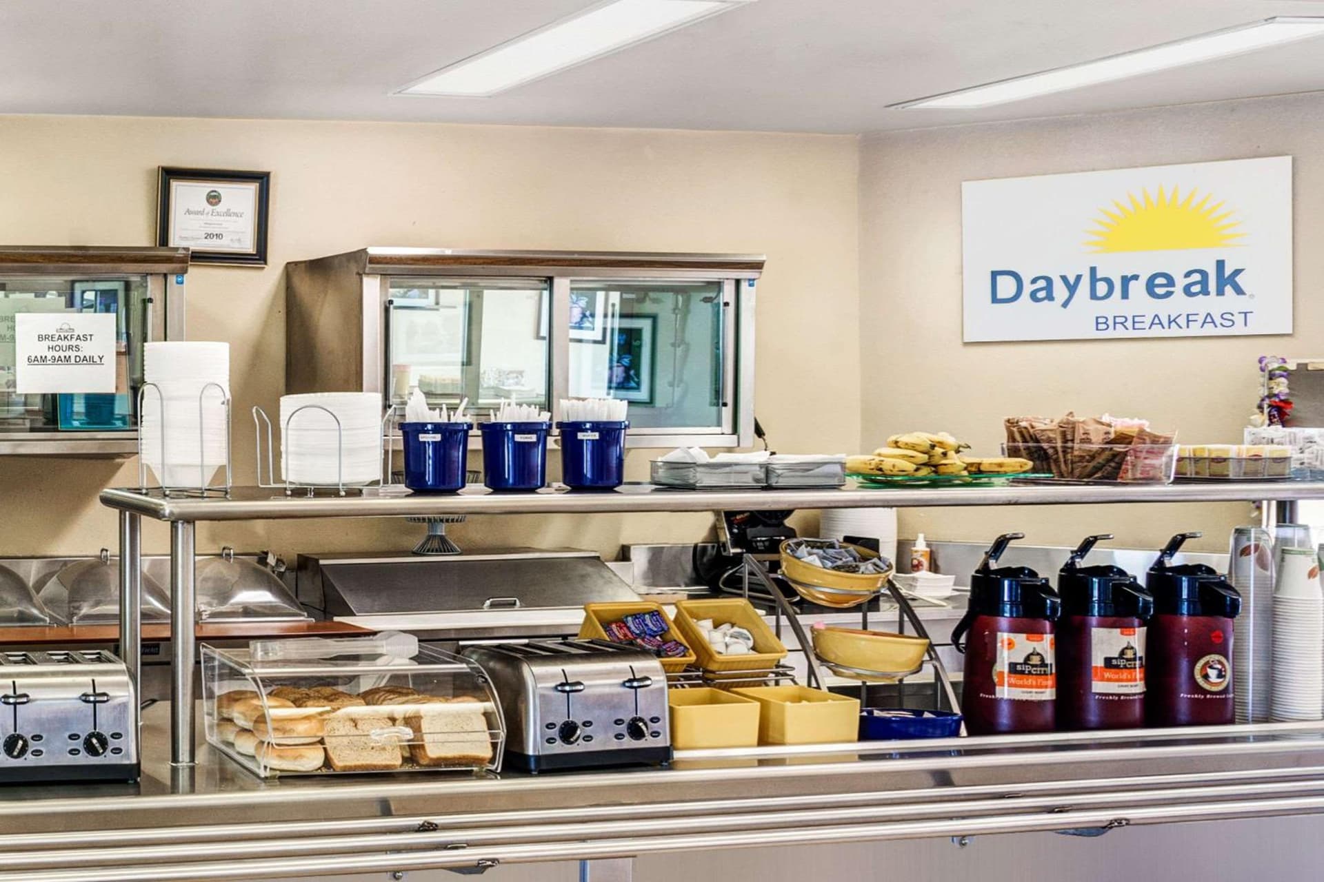 Days Inn & Suites by Wyndham Fullerton gallery photo in Fullerton, CA — image 14