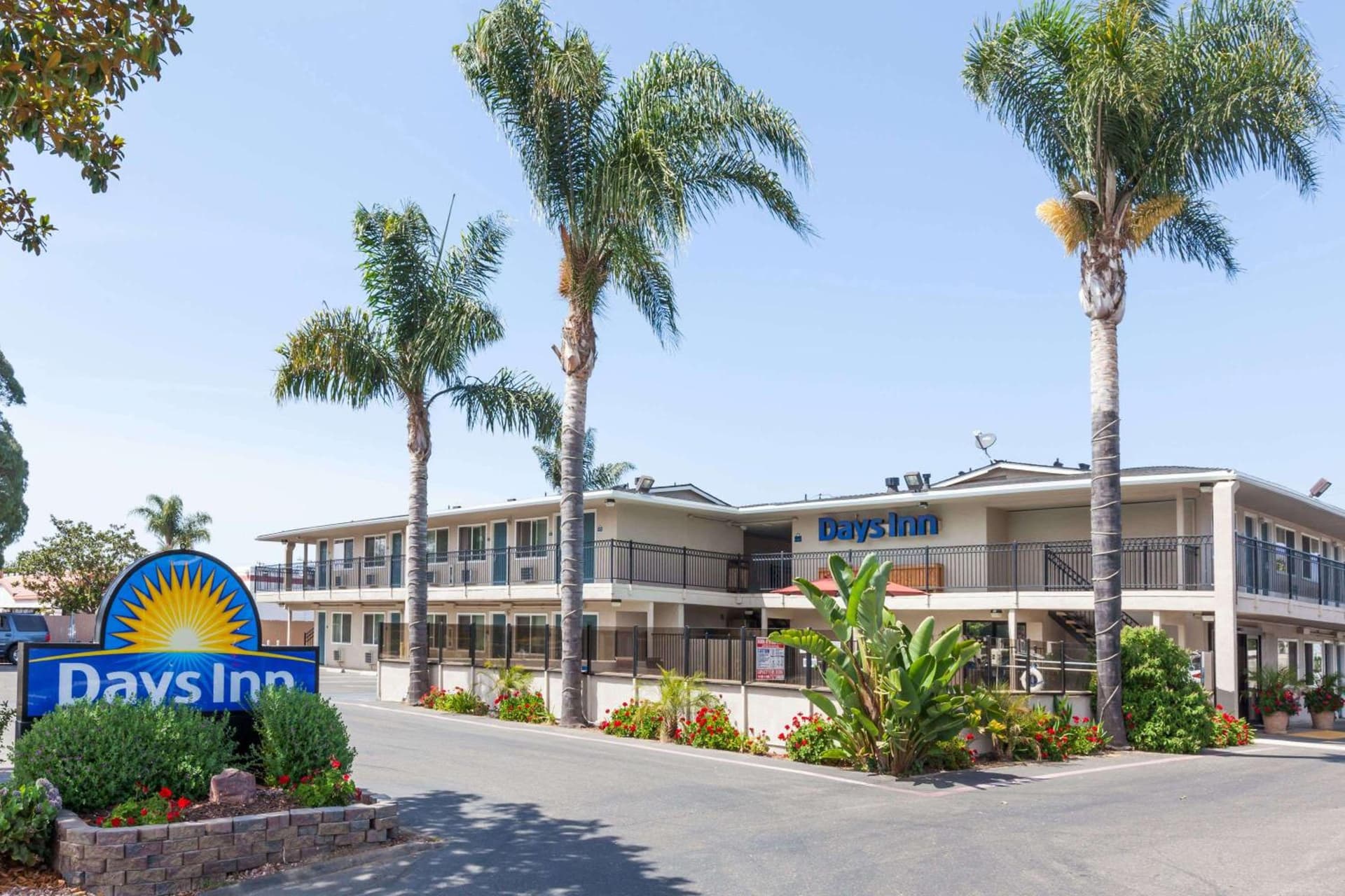 Days Inn by Wyndham Santa Maria — hotel in Santa Maria, California