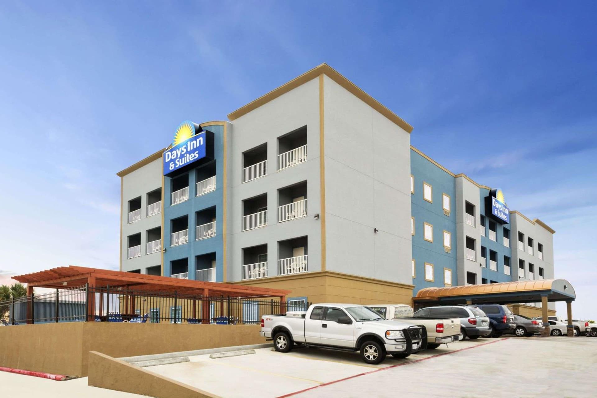 Days Inn & Suites by Wyndham Galveston West/Seawall interior in Galveston, TX — gallery photo 2