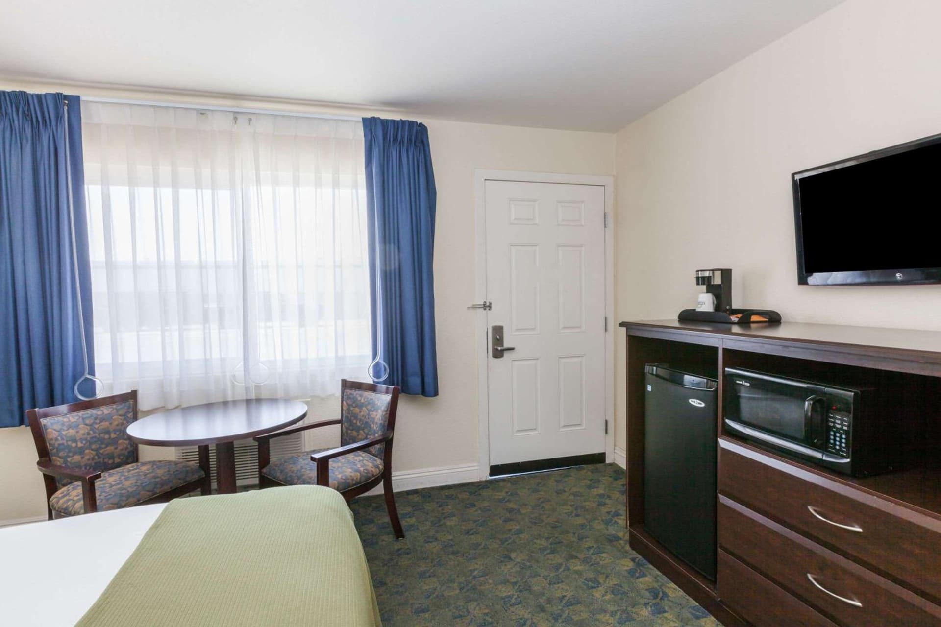 Days Inn by Wyndham Santa Maria gallery photo in Santa Maria, CA — image 15