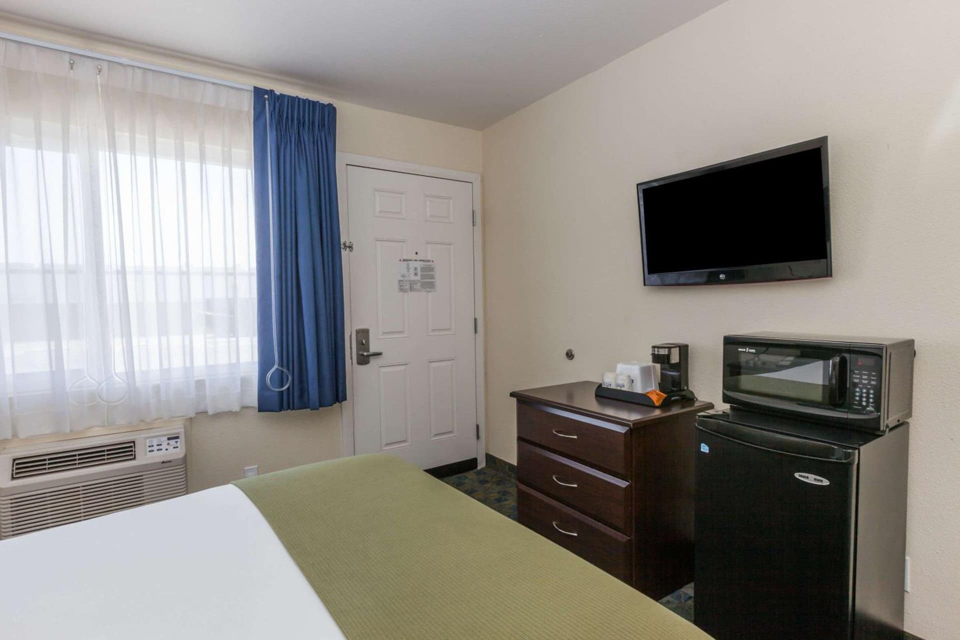 Days Inn by Wyndham Santa Maria gallery photo in Santa Maria, CA — image 9