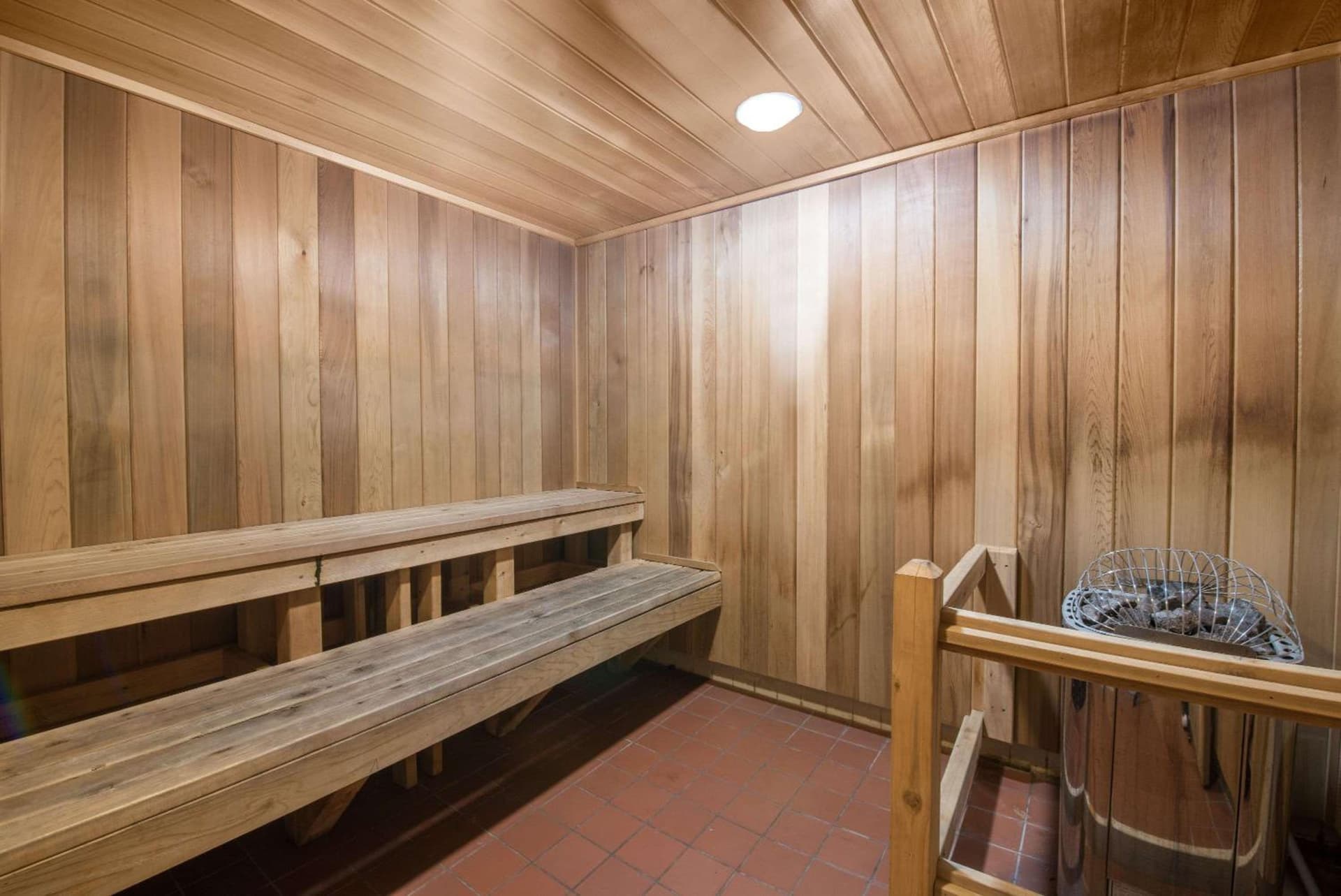 Days Inn by Wyndham Duluth Lakewalk gallery photo in Duluth, MN — image 32