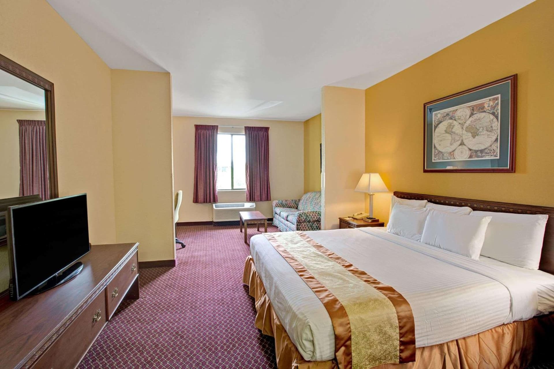 Days Inn & Suites by Wyndham Hickory gallery photo in Hickory, NC — image 6