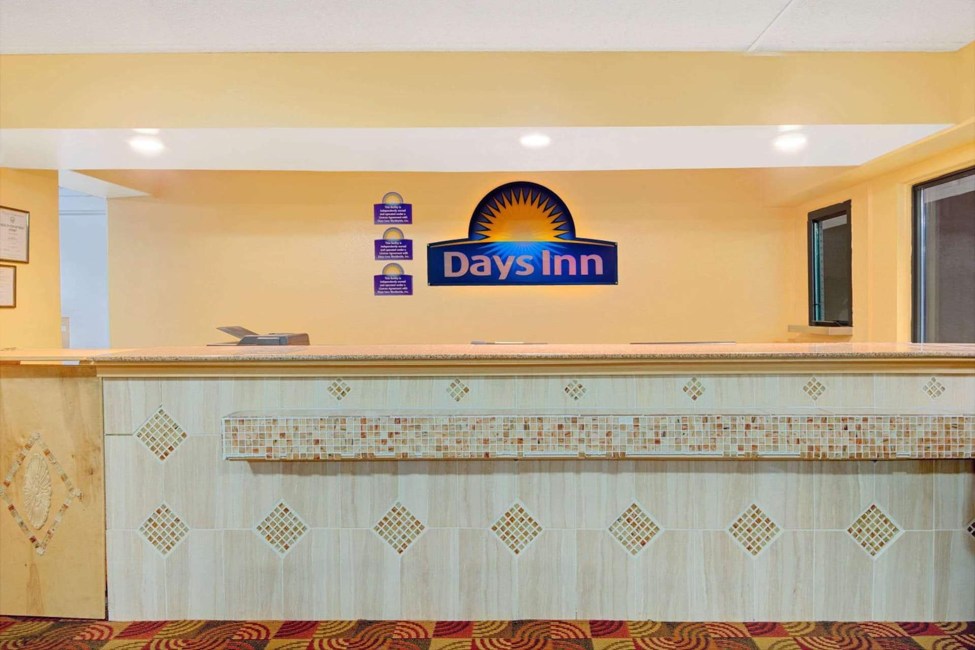 Days Inn by Wyndham Independence property views in Independence, MO — gallery photo 3