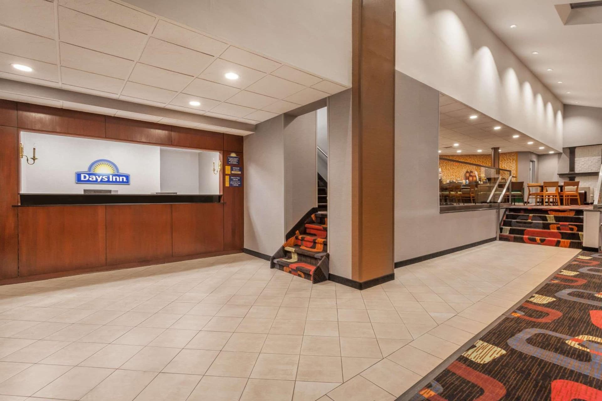 Days Inn by Wyndham Woodbury Long Island interior in Woodbury — gallery photo 2