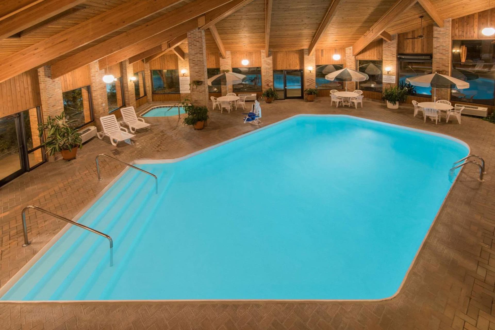 Days Inn by Wyndham Wooster gallery photo in Wooster, OH — image 13