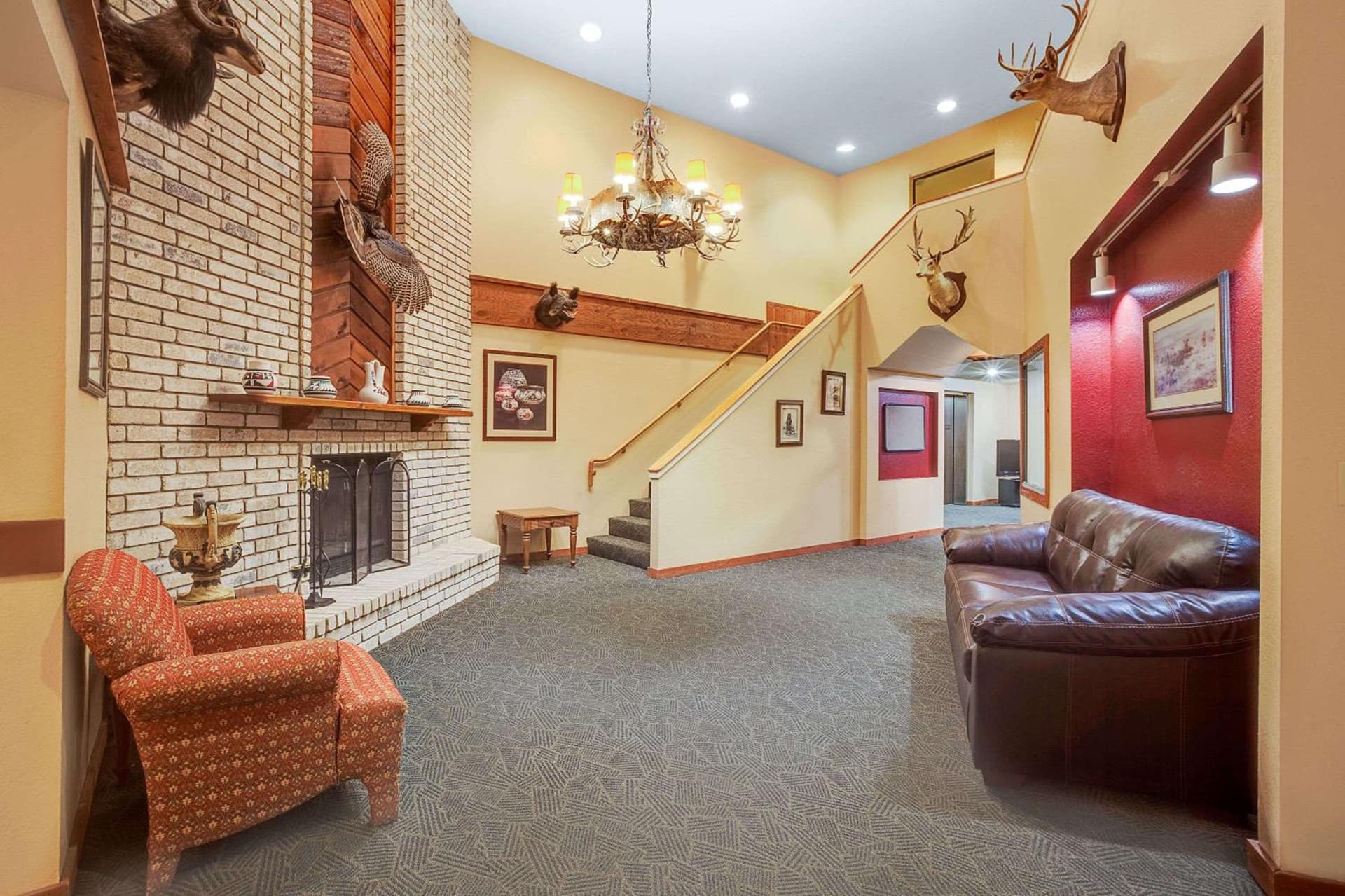 Days Inn by Wyndham Boerne interior in Boerne, TX — gallery photo 2