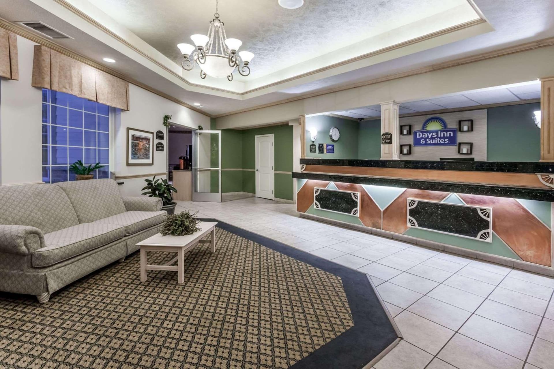 Days Inn by Wyndham Pentwater gallery photo in Pentwater, MI — image 19