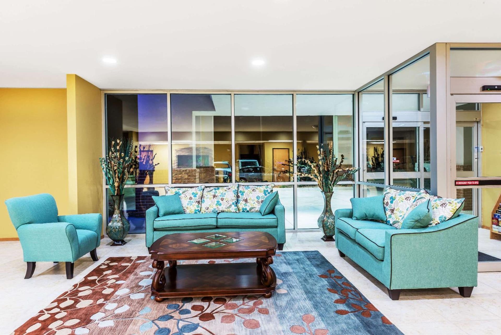 SureStay Studio By Best Western El Dorado interior in El Dorado, KS — gallery photo 2