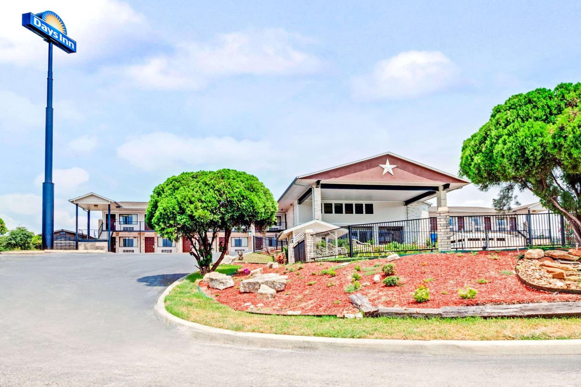 Days Inn by Wyndham Boerne — hotel in Boerne, Texas
