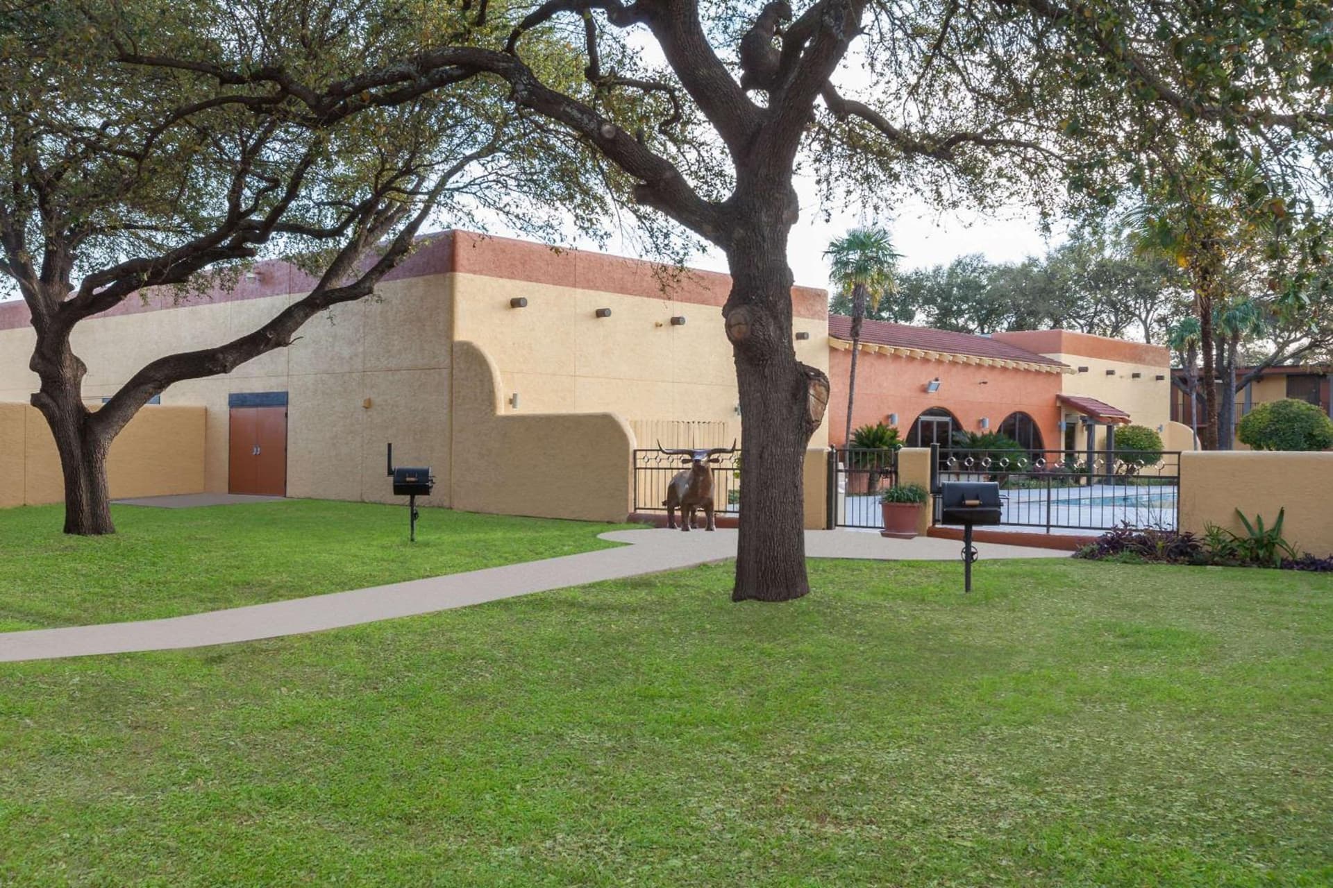 Days Inn by Wyndham Uvalde featured exterior or lobby in Uvalde, TX — similar hotel