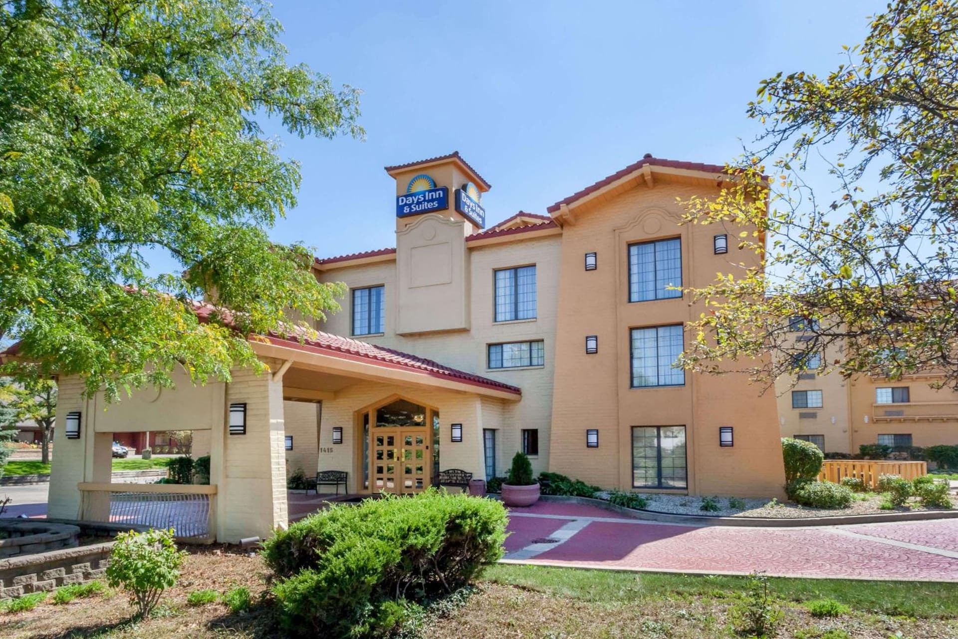Days Inn & Suites by Wyndham Arlington Heights featured exterior or lobby in Arlington Heights, IL — similar hotel