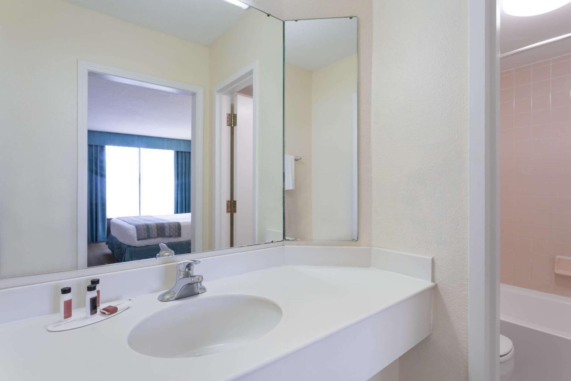 Extended Stay America Suites - Bristol gallery photo in Bristol, VA — image 11