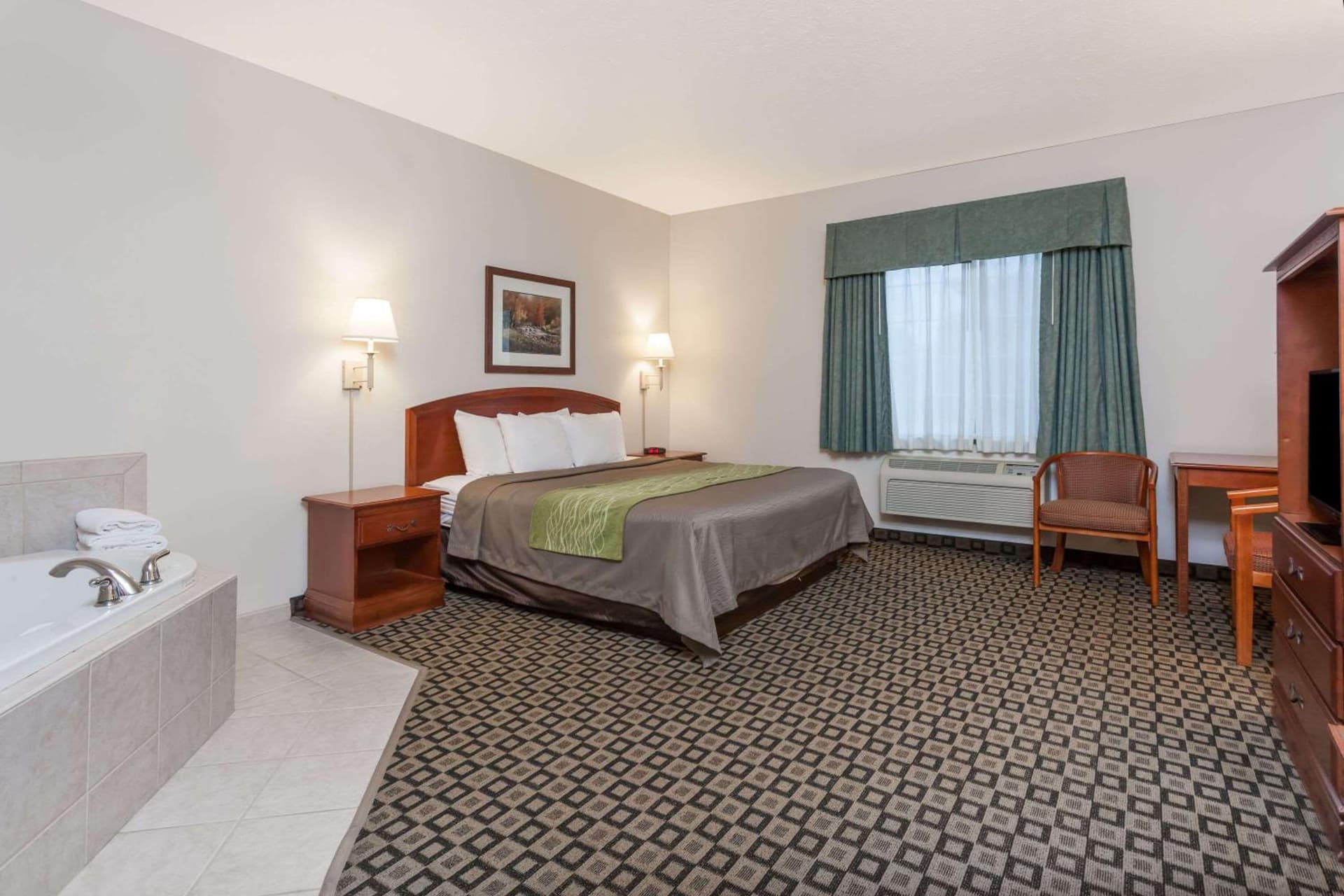 Days Inn by Wyndham Pentwater gallery photo in Pentwater, MI — image 37
