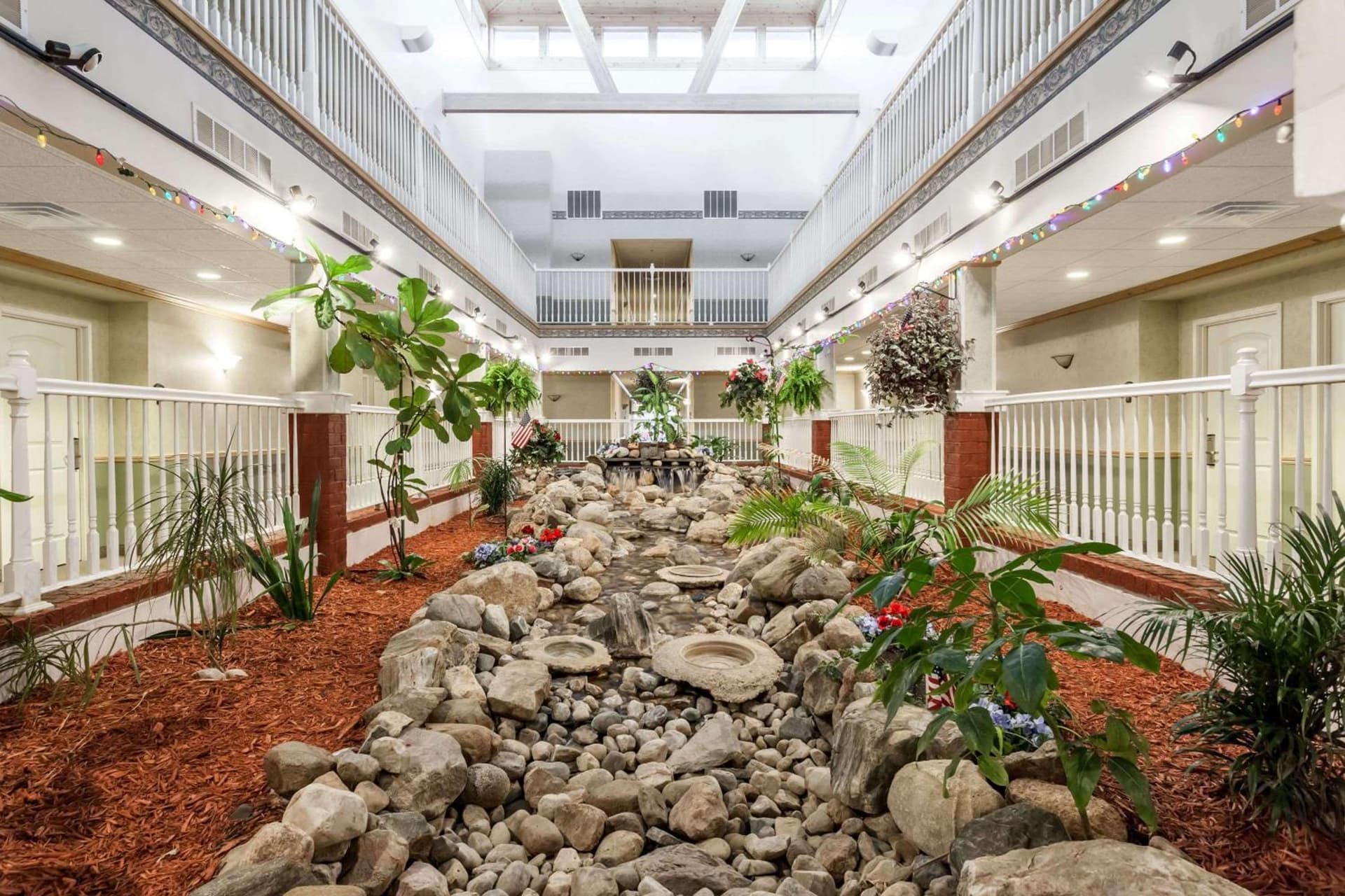 Days Inn by Wyndham Pentwater gallery photo in Pentwater, MI — image 8