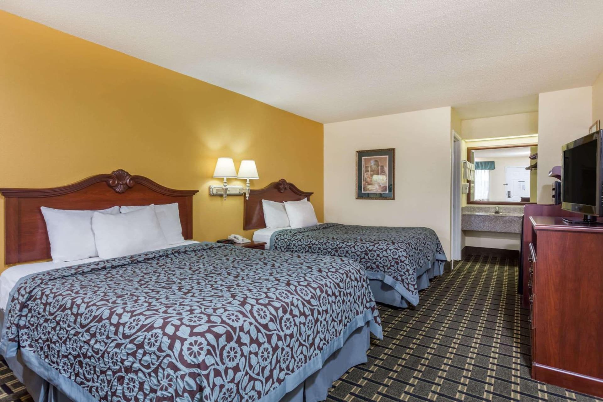 Days Inn & Suites by Wyndham Warner Robins Near Robins AFB gallery photo in Warner Robins, GA — image 15