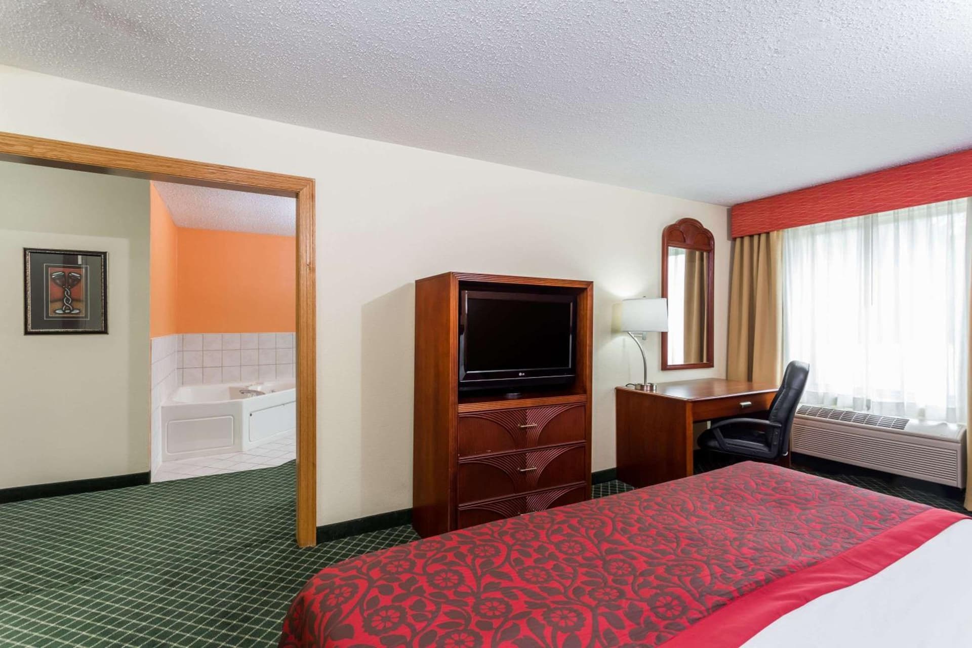 Days Inn & Suites by Wyndham Bloomington/Normal IL property views in Bloomington, IL — gallery photo 3