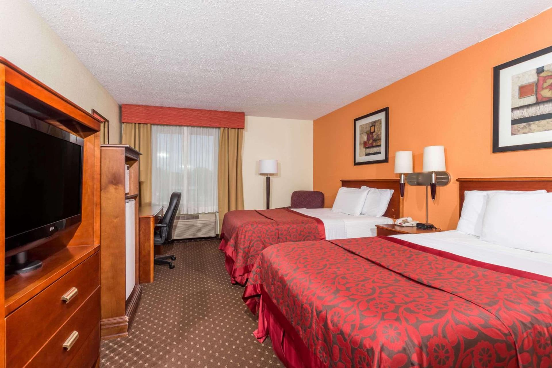 Days Inn & Suites by Wyndham Bloomington/Normal IL gallery photo in Bloomington, IL — image 17