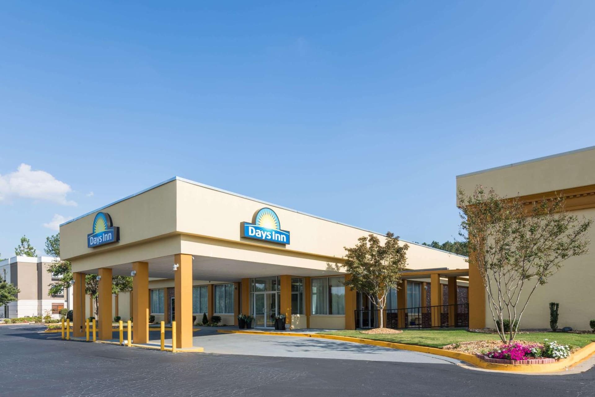 Days Inn by Wyndham Madison — hotel in Madison, Georgia