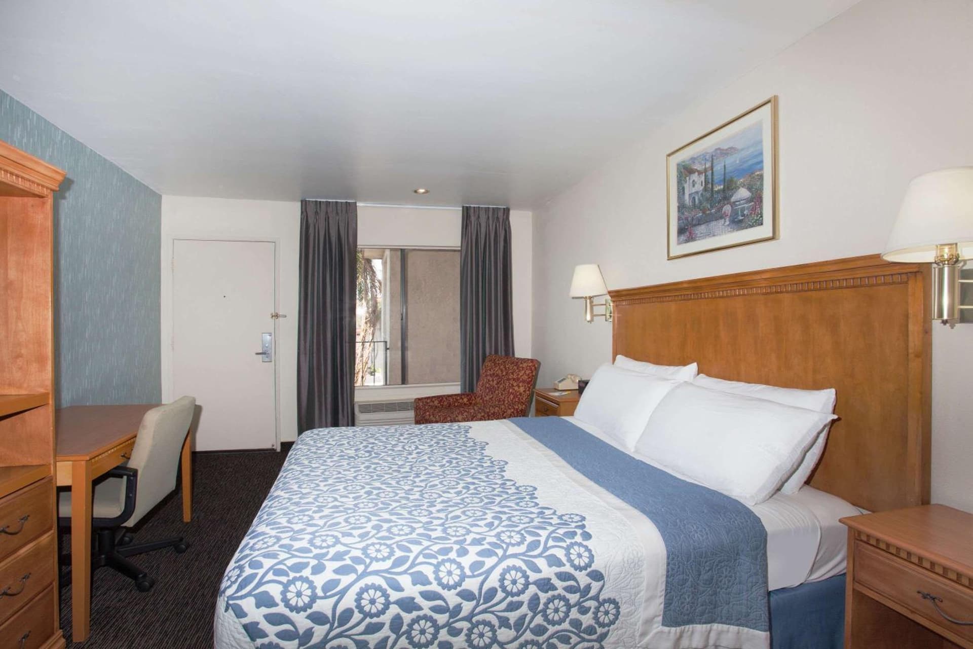 Days Inn by Wyndham Anaheim Near the Park gallery photo in Anaheim, CA — image 17
