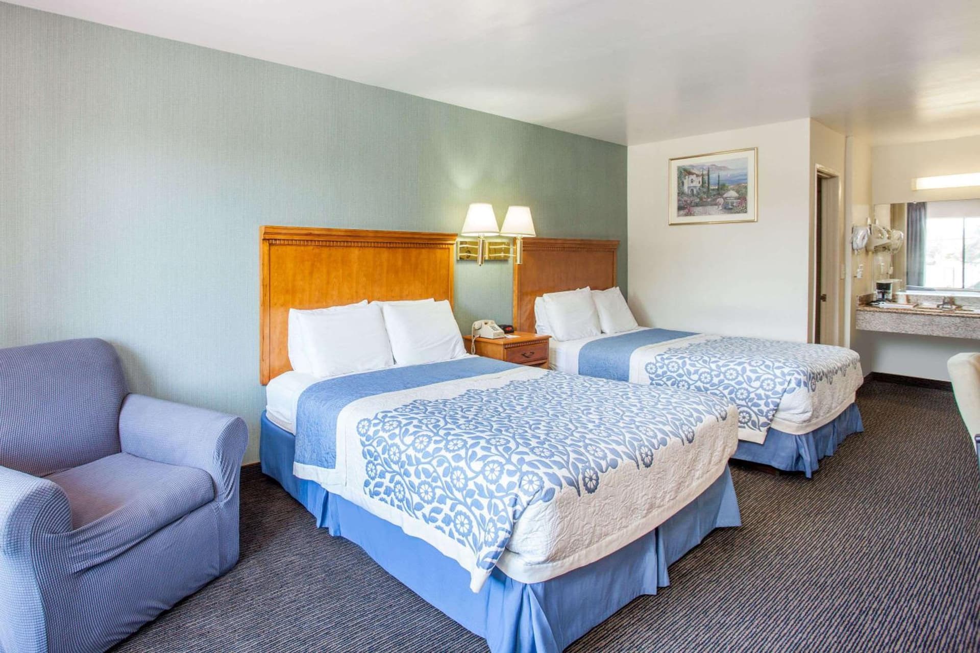 Days Inn by Wyndham Anaheim Near the Park gallery photo in Anaheim, CA — image 33