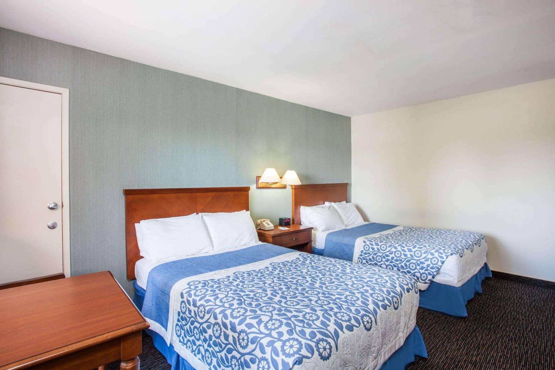 Days Inn by Wyndham Anaheim Near the Park gallery photo in Anaheim, CA — image 24