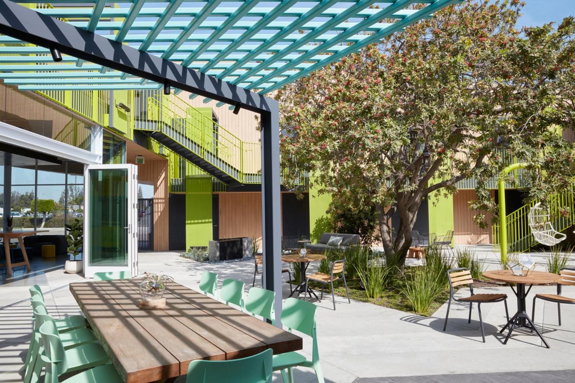 Mayumi property views in Los Angeles, CA — gallery photo 3