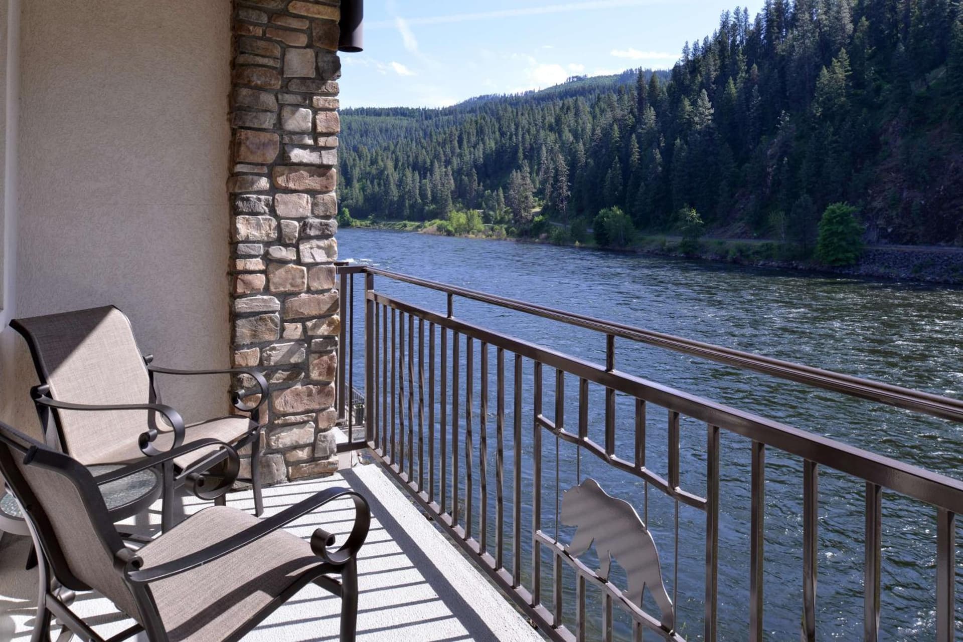 Best Western Lodge at River's Edge property views in Orofino, ID — gallery photo 3
