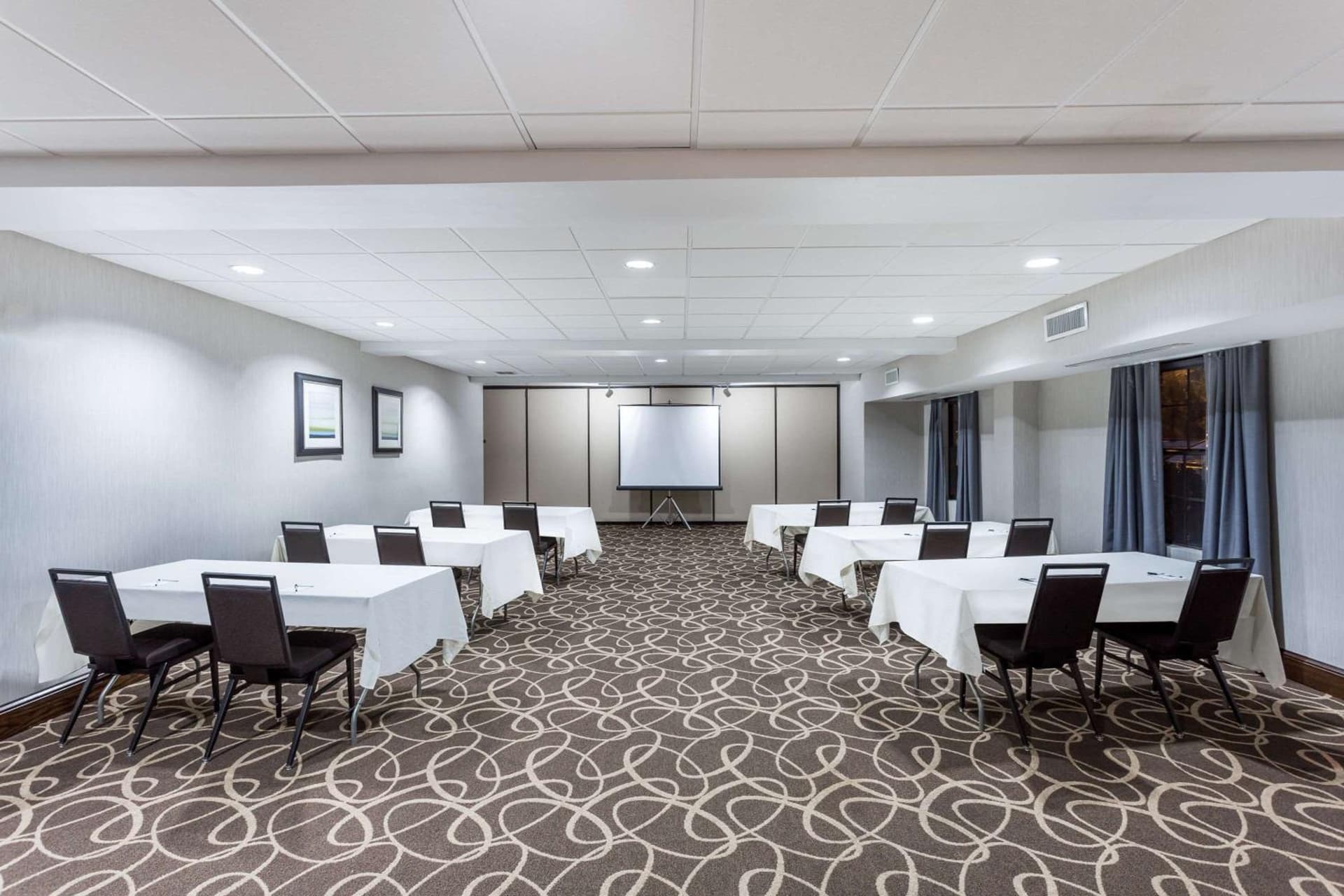 Wingate by Wyndham High Point Greensboro Airport South gallery photo in High Point, NC — image 17