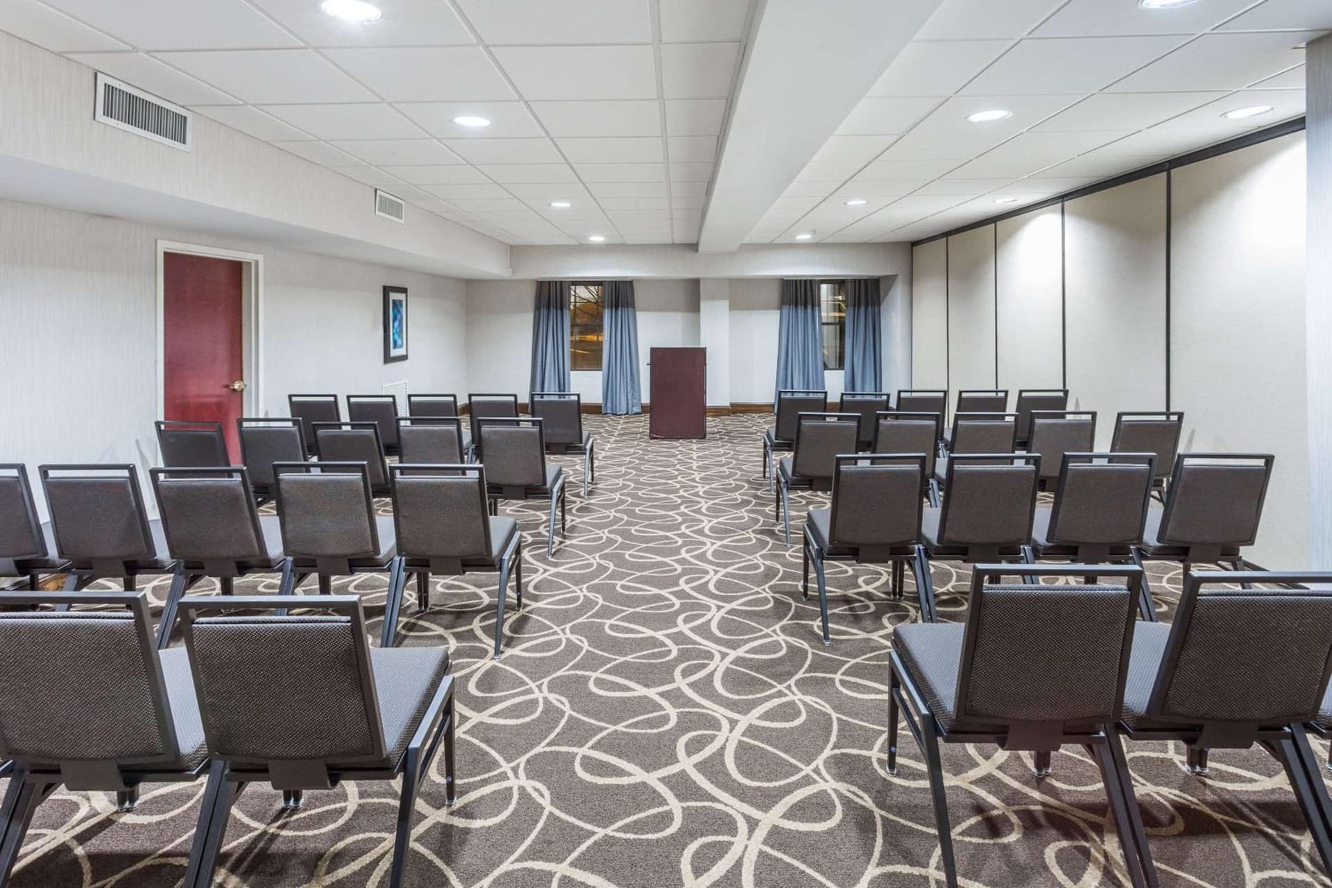 Wingate by Wyndham High Point Greensboro Airport South gallery photo in High Point, NC — image 38