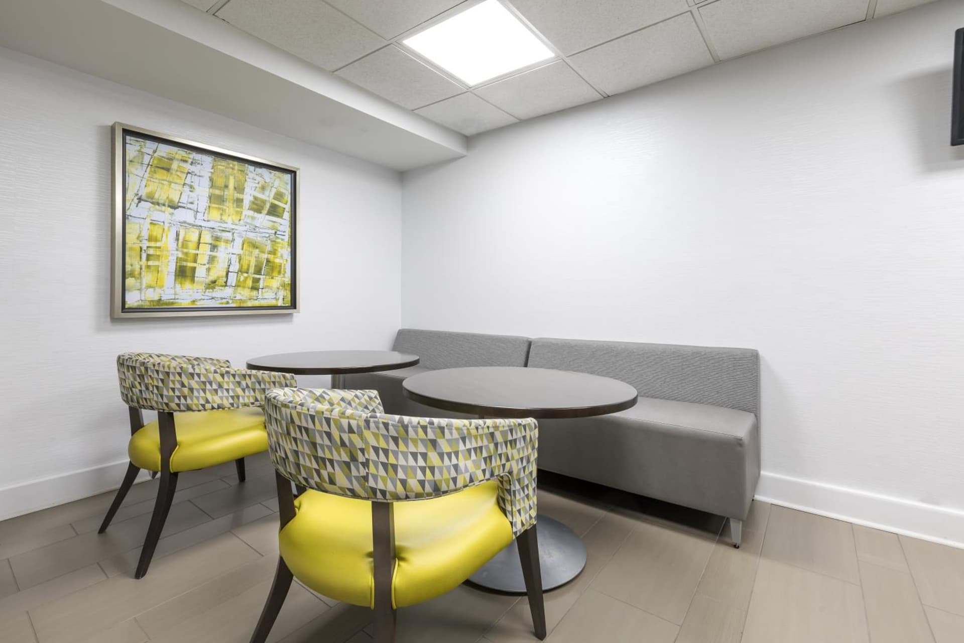 La Quinta Inn & Suites by Wyndham Downtown Asheville gallery photo in Asheville, NC — image 57