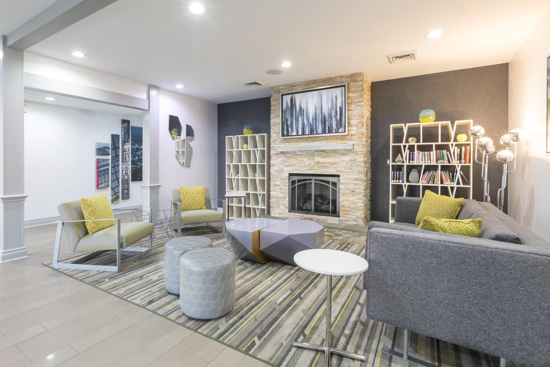 La Quinta Inn & Suites by Wyndham Downtown Asheville gallery photo in Asheville, NC — image 47