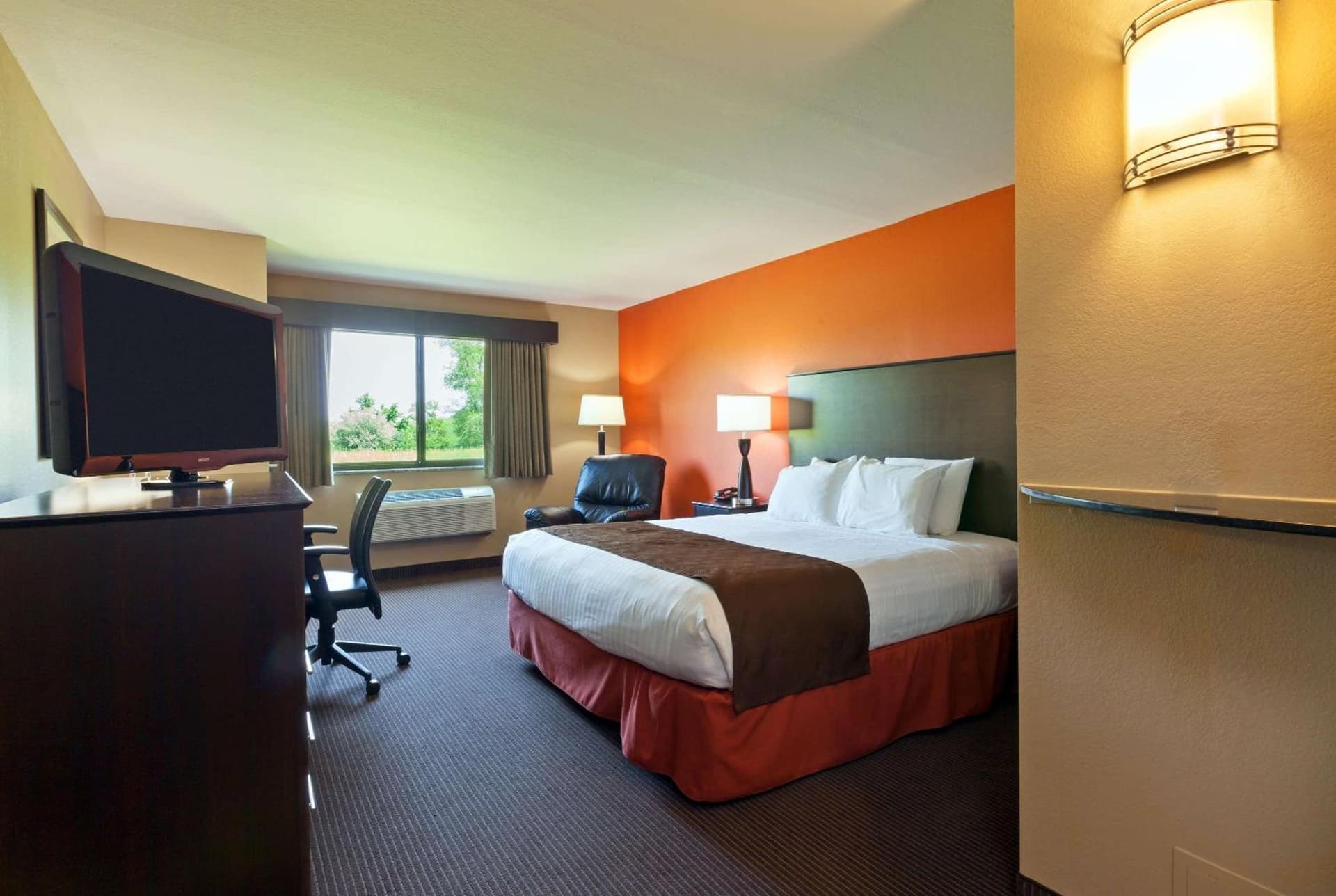 AmericInn by Wyndham Algona interior in Algona, IA — gallery photo 2