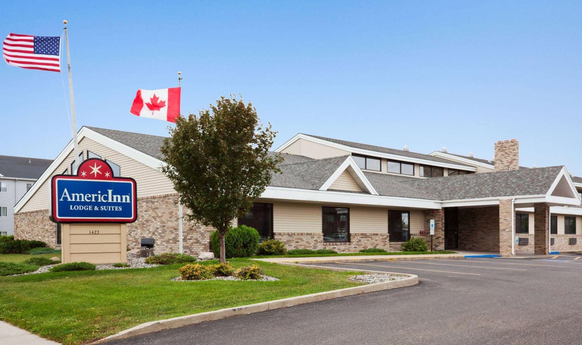 AmericInn by Wyndham Fargo West Acres interior in Fargo, ND — gallery photo 2