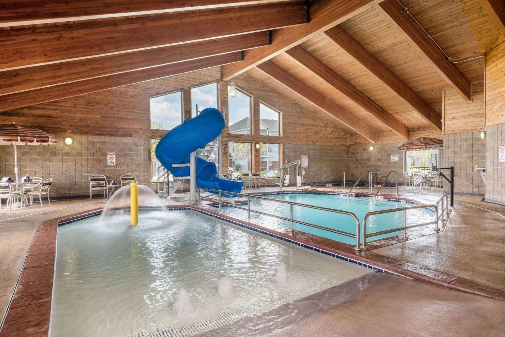 AmericInn by Wyndham Fargo West Acres gallery photo in Fargo, ND — image 13