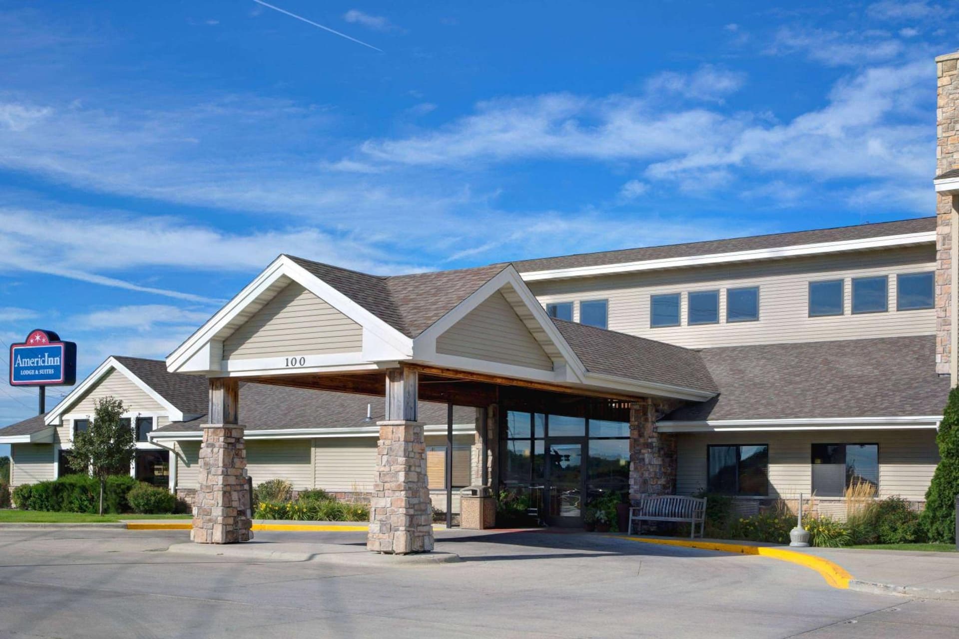 AmericInn by Wyndham Fort Dodge interior in Fort Dodge, IA — gallery photo 2
