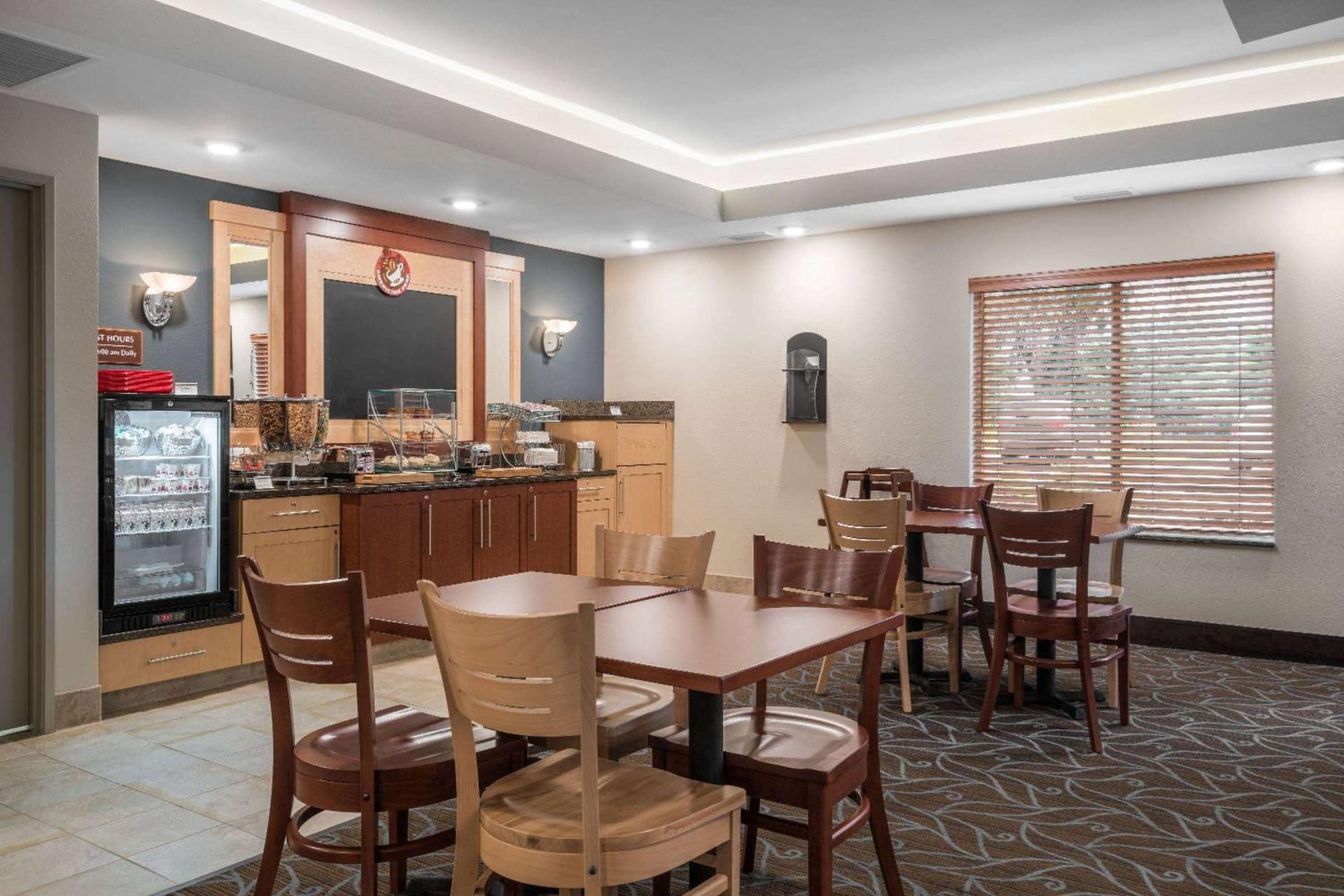 AmericInn by Wyndham Winona gallery photo in Winona, MN — image 31
