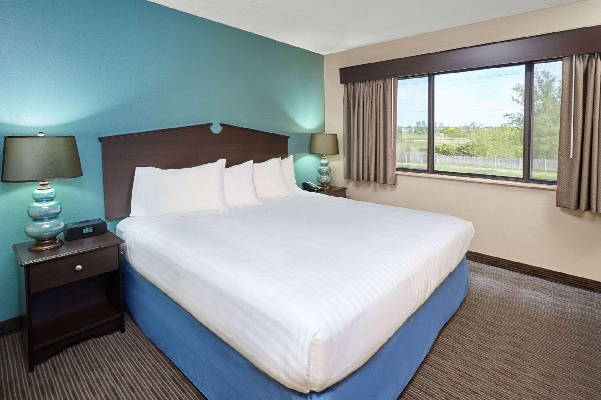 AmericInn by Wyndham Green Bay East property views in Green Bay, WI — gallery photo 3