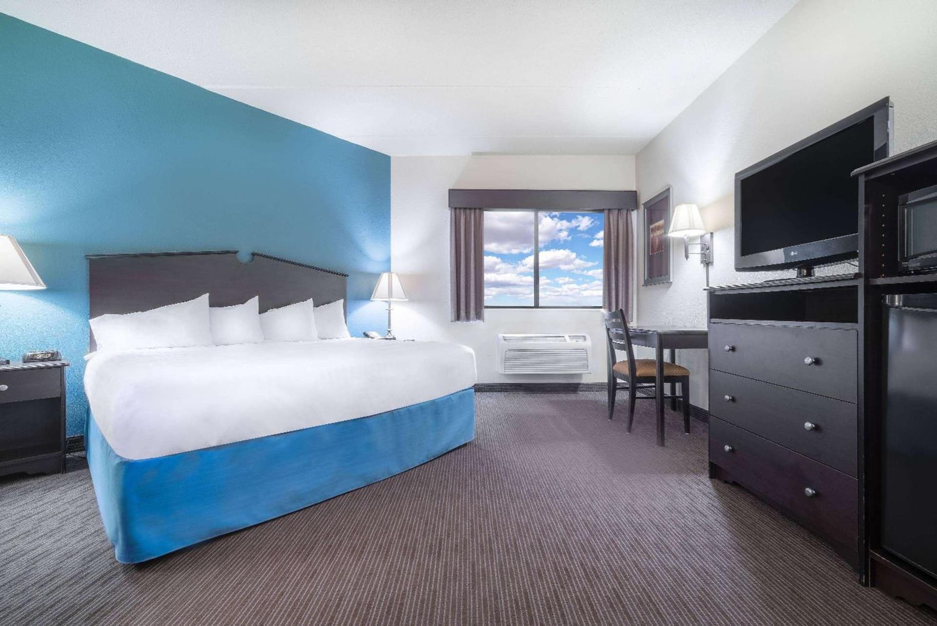 AmericInn by Wyndham Green Bay East gallery photo in Green Bay, WI — image 20