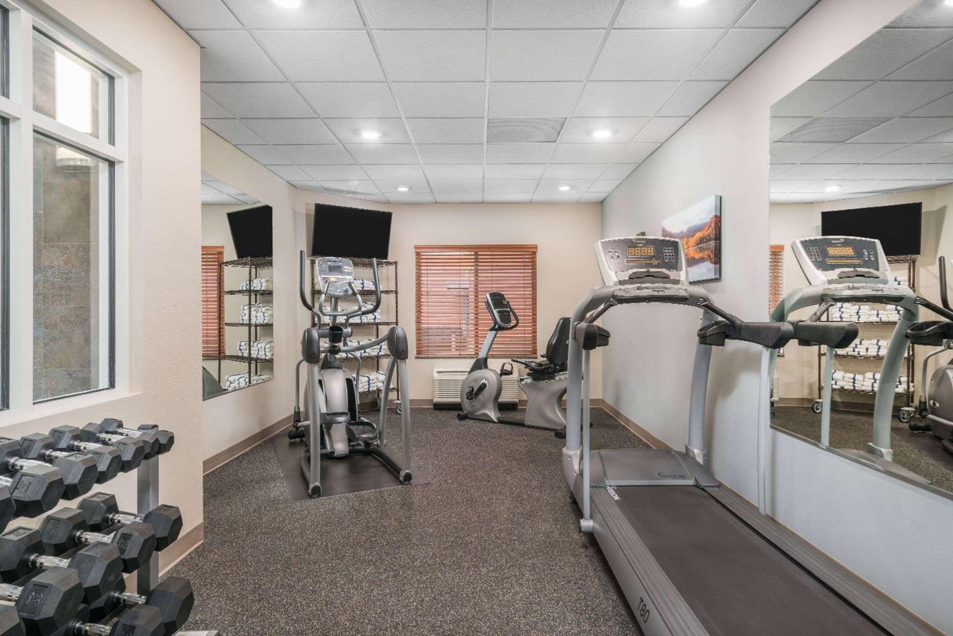 AmericInn by Wyndham Winona gallery photo in Winona, MN — image 35
