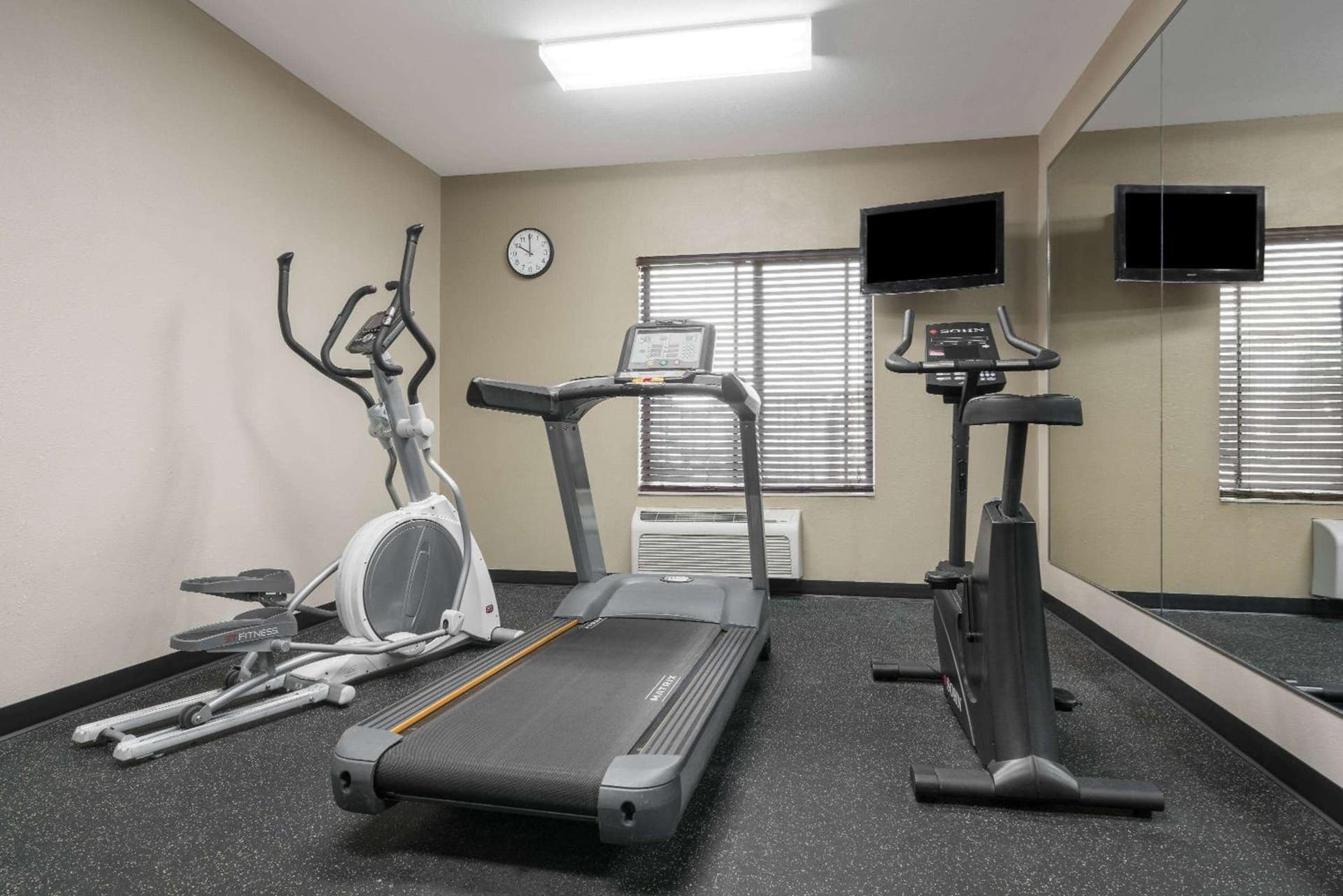 Comfort Inn & Suites Rochester South Mayo Clinic gallery photo in Rochester, MN — image 42
