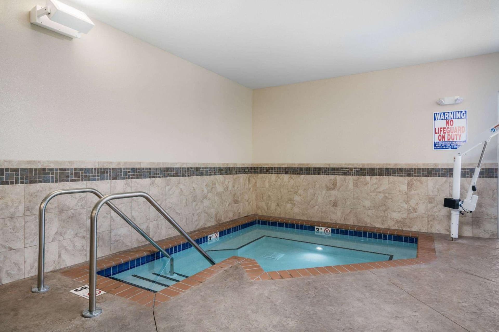 AmericInn by Wyndham Winona gallery photo in Winona, MN — image 30