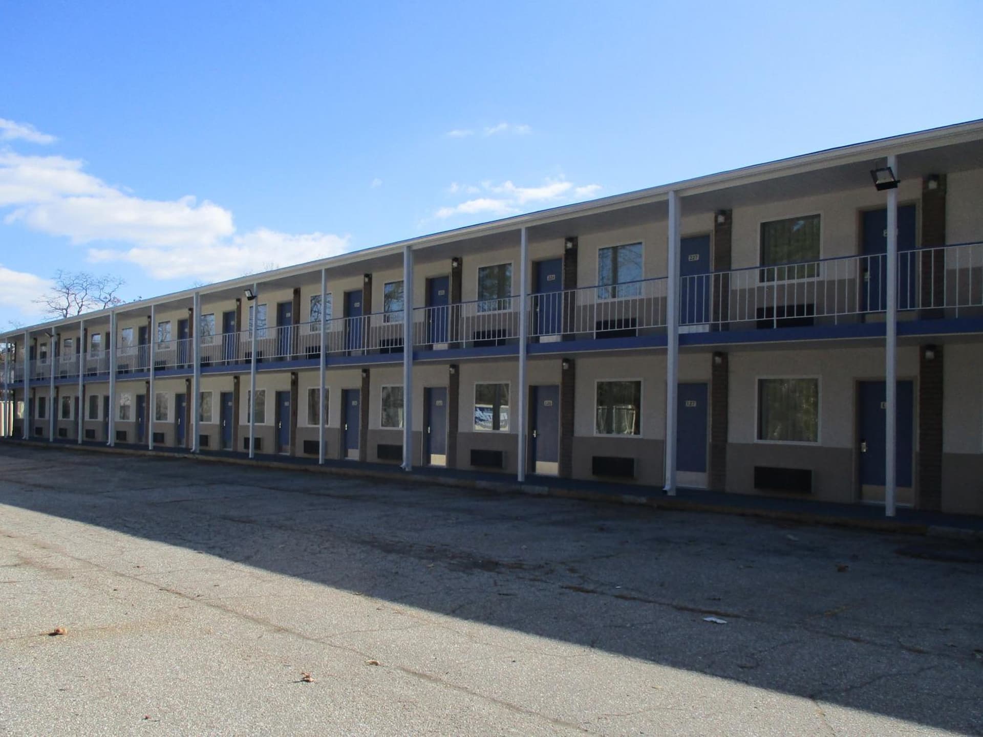 Motel 6-Odenton, MD - Fort Meade interior in Odenton, MD — gallery photo 2