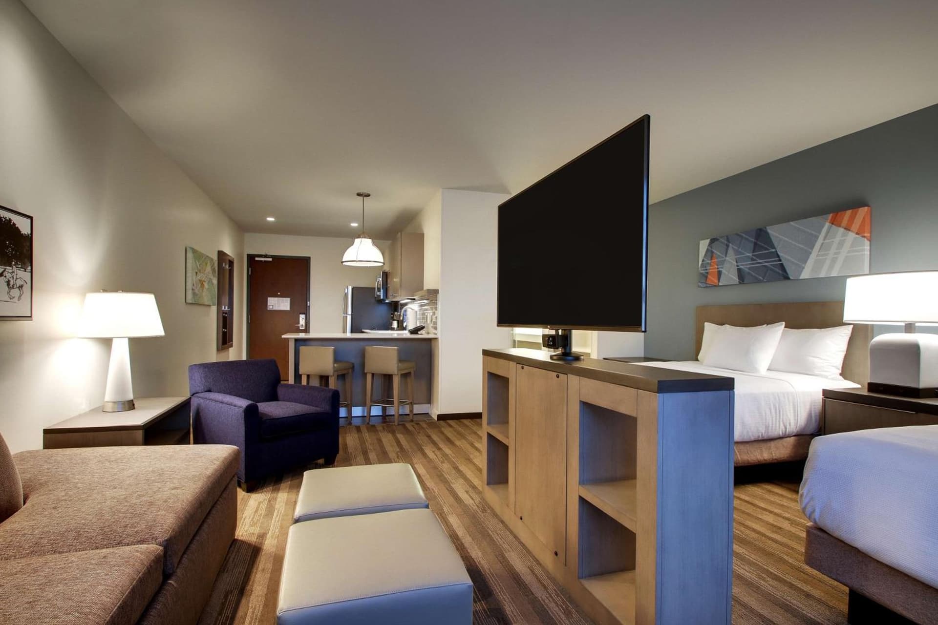Hyatt House Oak Brook property views in Oak Brook, IL — gallery photo 3