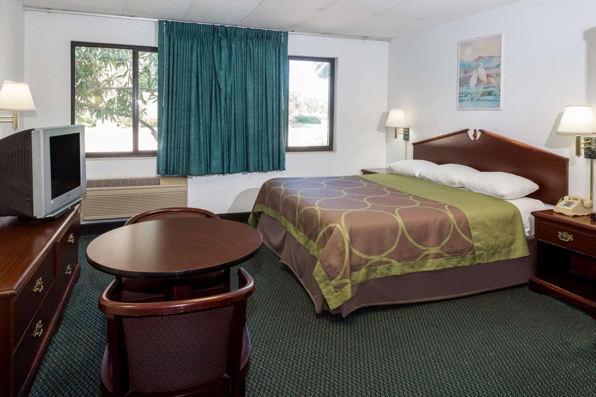Super 8 by Wyndham Pompano Beach gallery photo in Pompano Beach, FL — image 14
